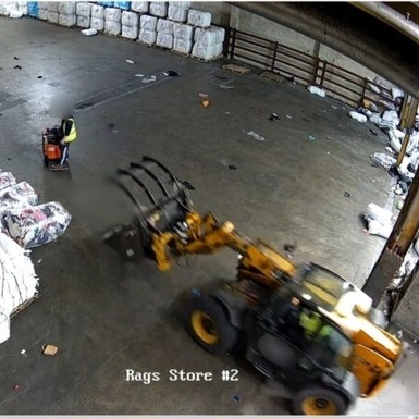 £400k fine after banksman crushed by a shovel loader on large waste and recycling site Image