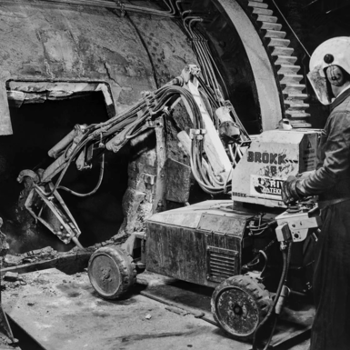 £400k fine after banksman crushed by a shovel loader on large waste and recycling site Image